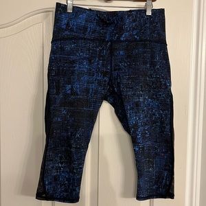 Lululemon women’s capri pants